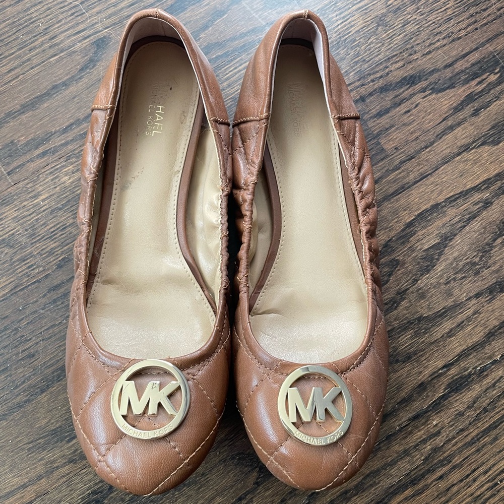 Michael Kors MK Ballet Flat - EUC brown size 10/41